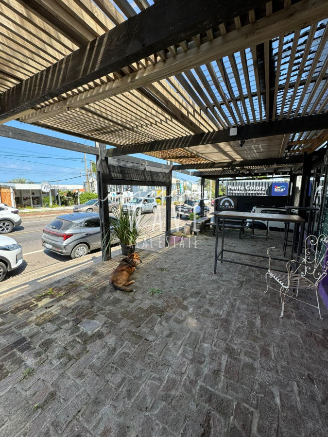 Local Comercial ID.5015 - Venta de local comercial en La Barra, Con apartamento en segundo piso