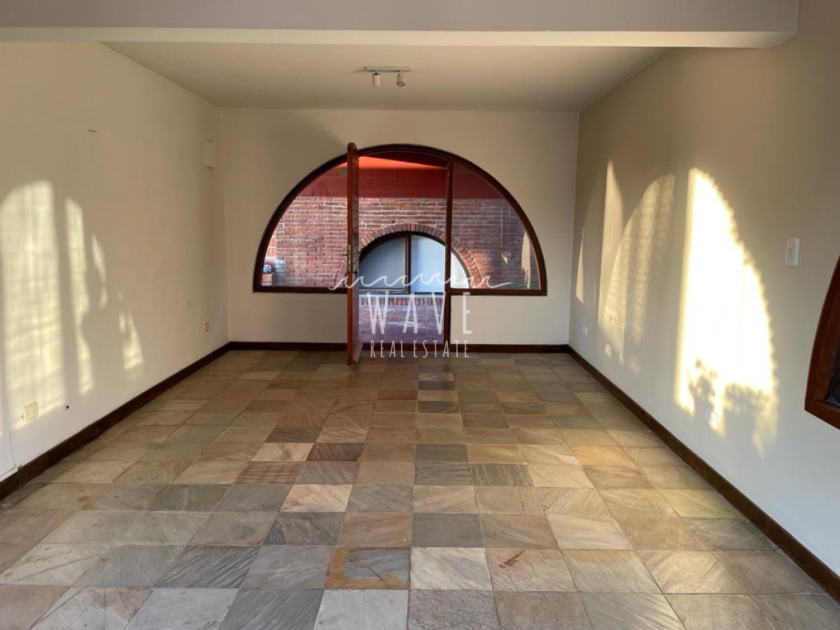 Local Comercial ID.6051 - Local en Manantiales 