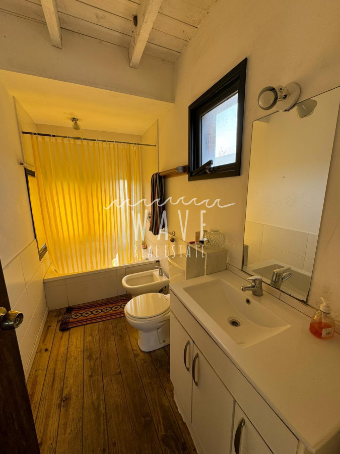 Local Comercial ID.5015 - Venta de local comercial en La Barra, Con apartamento en segundo piso