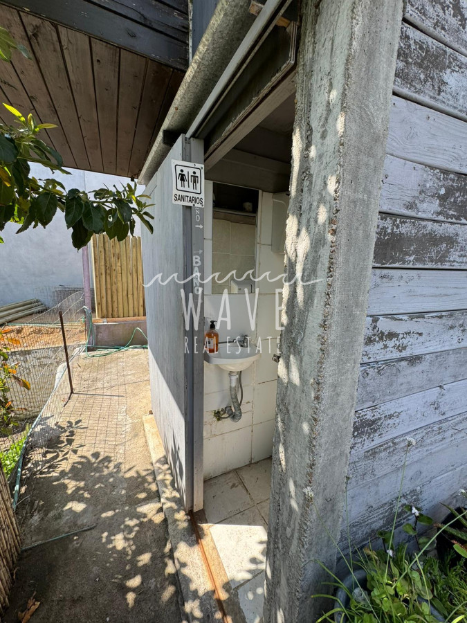 Local Comercial ID.5015 - Venta de local comercial en La Barra, Con apartamento en segundo piso