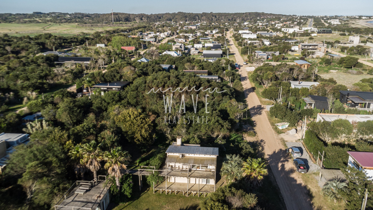 Terreno ID.5397 - Venta Lote La Juanita Vista Parcial laguna y mar 