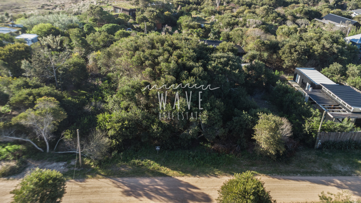 Terreno ID.5397 - Venta Lote La Juanita Vista Parcial laguna y mar 