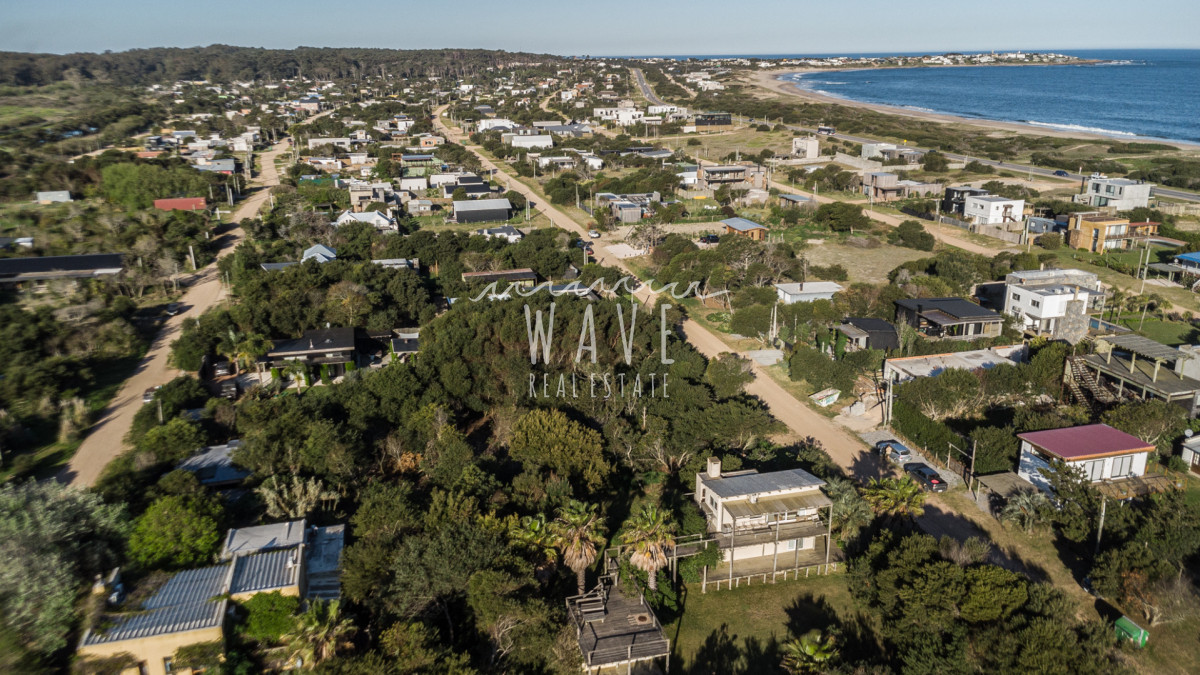 Terreno ID.5397 - Venta Lote La Juanita Vista Parcial laguna y mar 