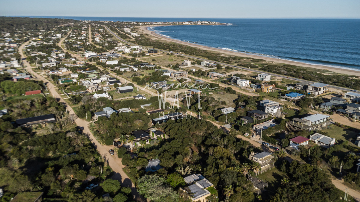 Terreno ID.5397 - Venta Lote La Juanita Vista Parcial laguna y mar 