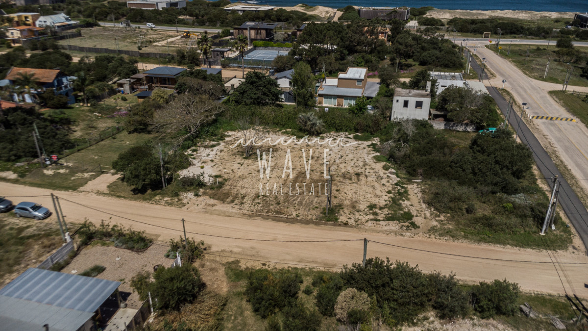 Terreno ID.5390 - Venta Lote calle Comercial La Juanita Jose Ignacio 