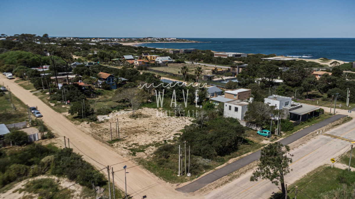 Terreno ID.5390 - Venta Lote calle Comercial La Juanita Jose Ignacio 