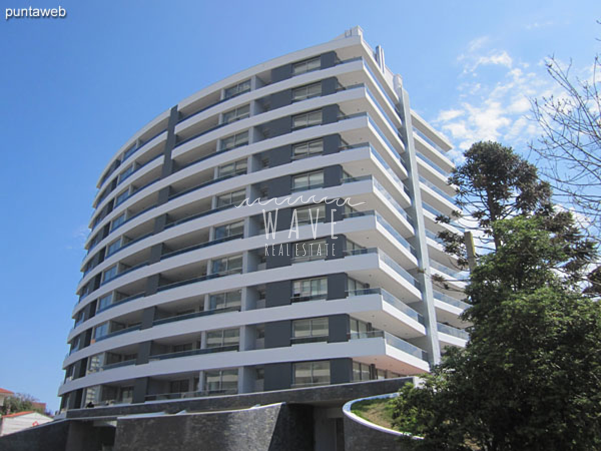 Apartamento ID.4521 - Brava, Pda 6. Edificio Full Amenities. 2 dormitorios, 2 baños. Servicio de playa y limpieza semanal.