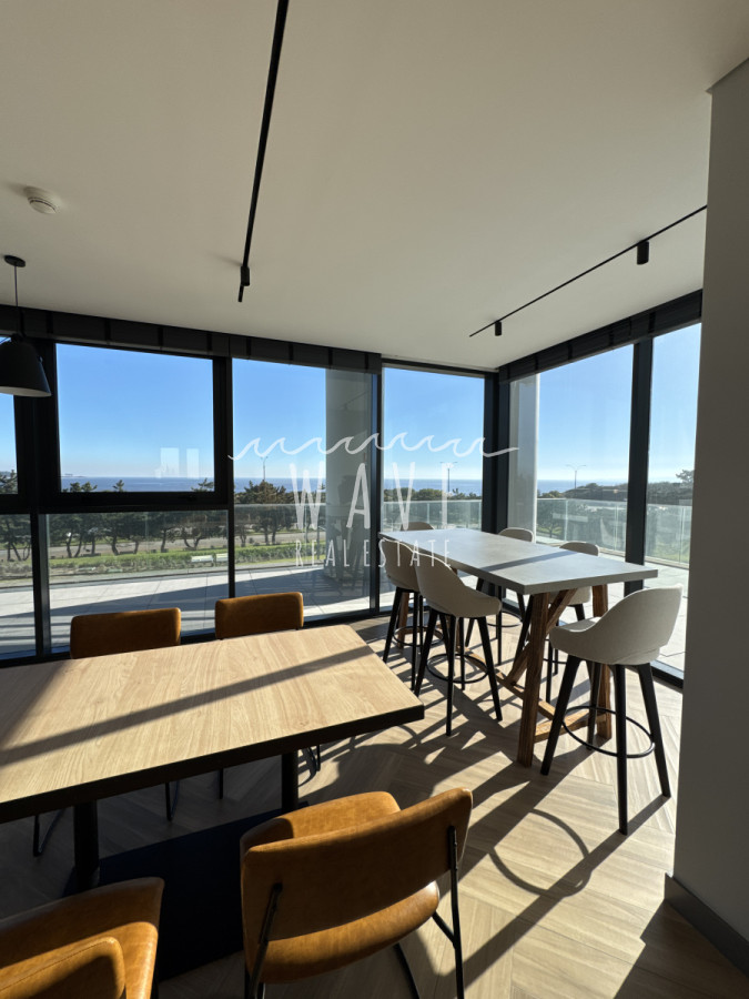 Apartamento ID.4974 - Venta Departamento Mansa, 3 dormitorios, Punta del Este 
