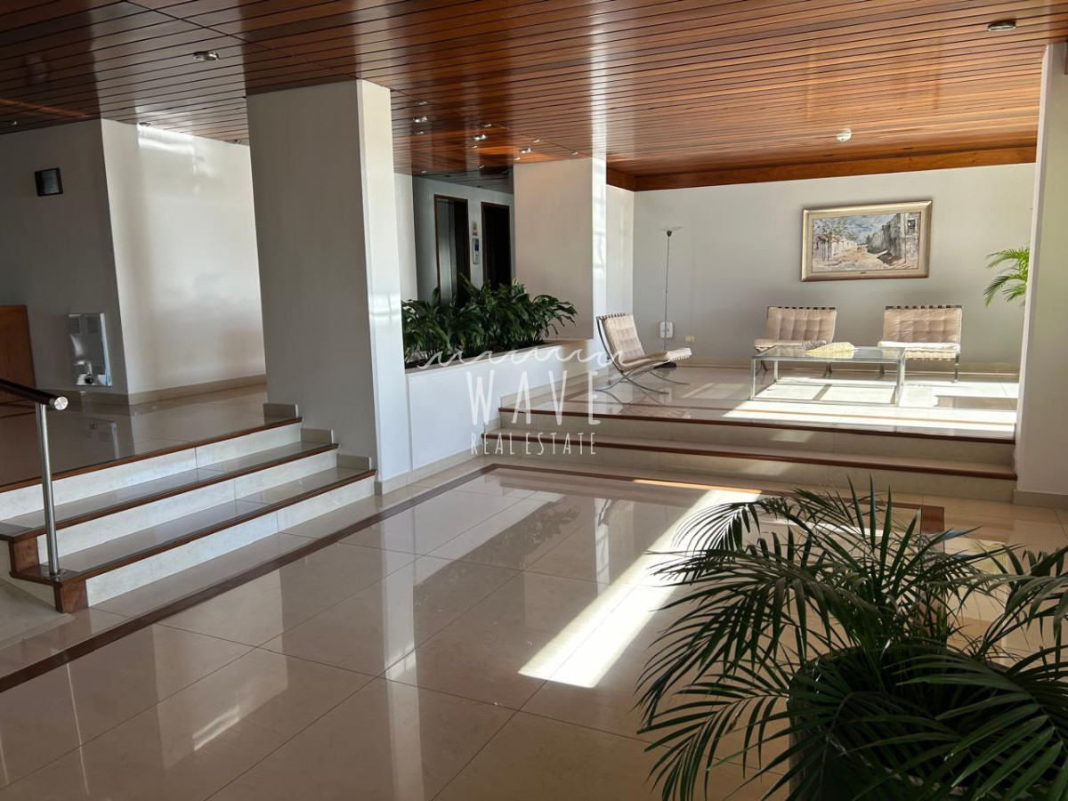 Apartamento ID.5115 - Alquiler de verano, Apartamento de 2 dormitorios y medio en Playa Mansa, Punta del Este