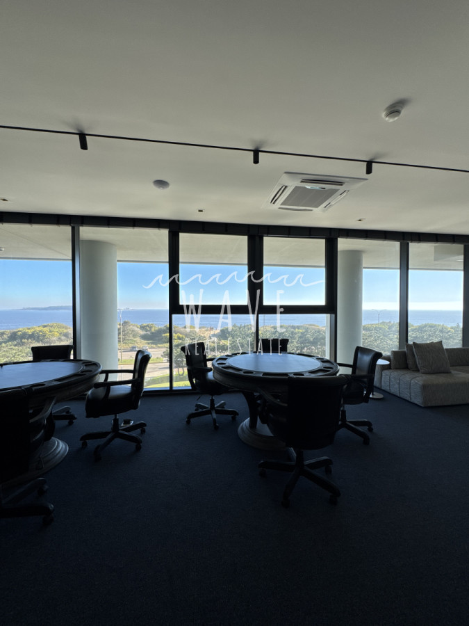 Apartamento ID.4974 - Venta Departamento Mansa, 3 dormitorios, Punta del Este 