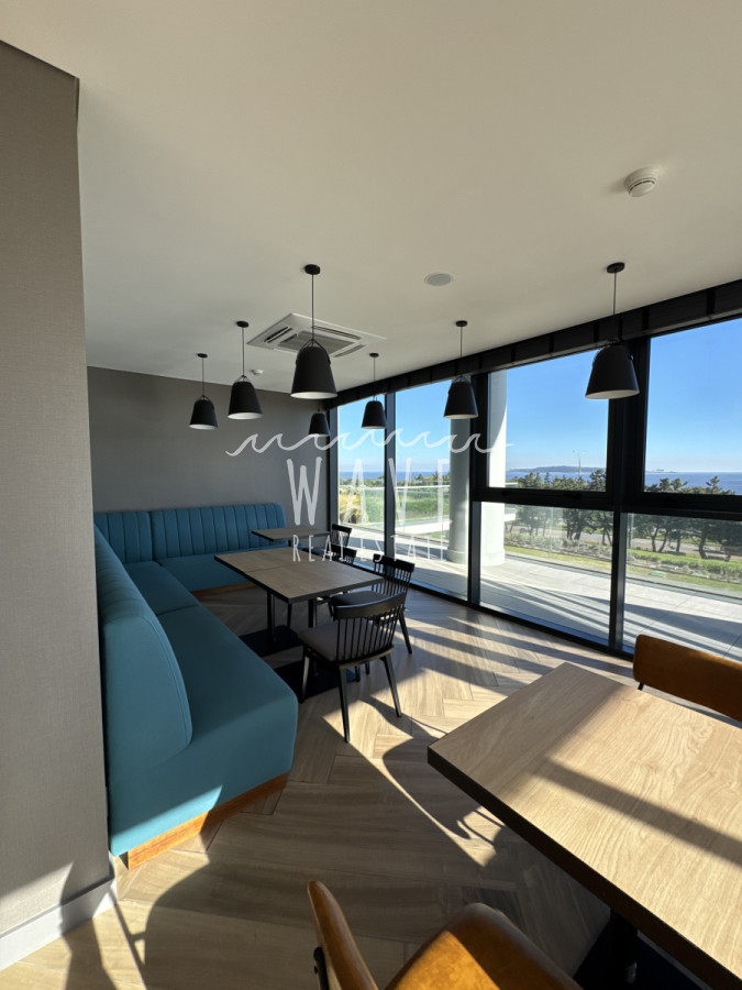 Apartamento ID.4974 - Venta Departamento Mansa, 3 dormitorios, Punta del Este 