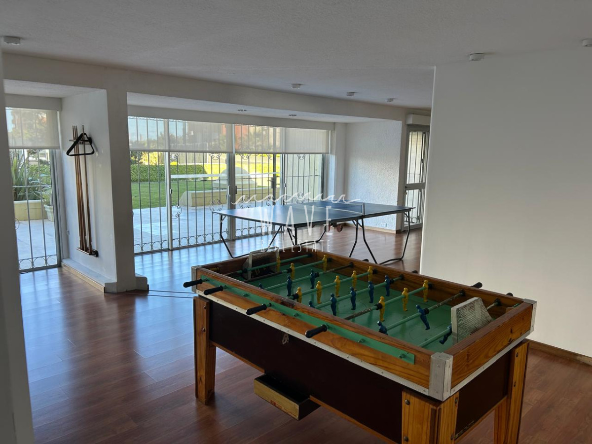 Apartamento ID.5115 - Alquiler de verano, Apartamento de 2 dormitorios y medio en Playa Mansa, Punta del Este