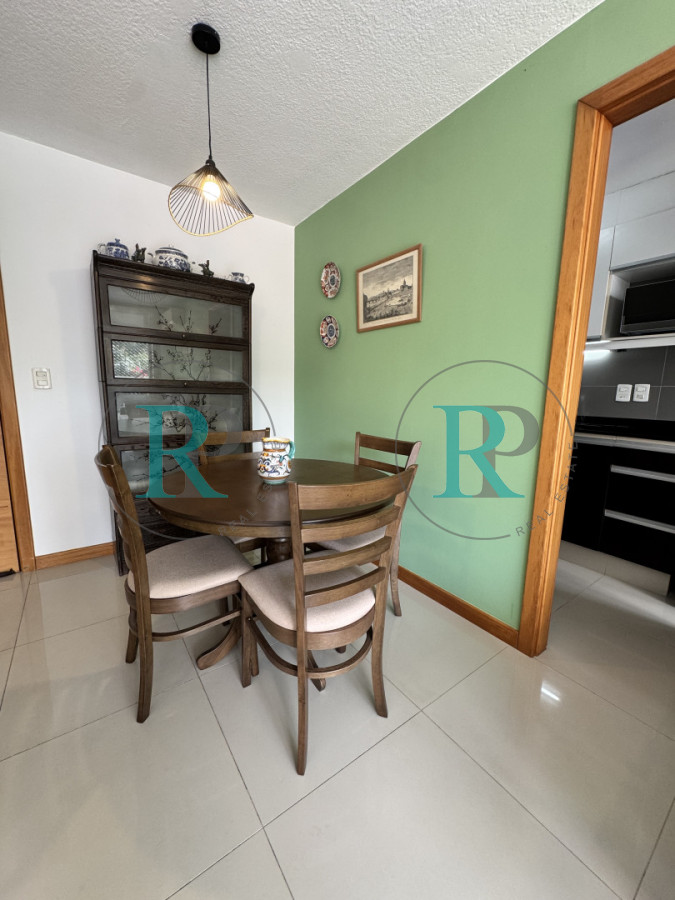 Apartamento ID.2684 - A pasos del mar en Playa Mansa - 1 dormitorio con parrillero