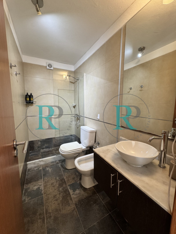 Apartamento ID.2684 - A pasos del mar en Playa Mansa - 1 dormitorio con parrillero