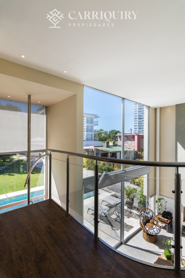 Casa ID.9515 - Casa en Venta Moderna de construccion tradicional, cerca del mar. 