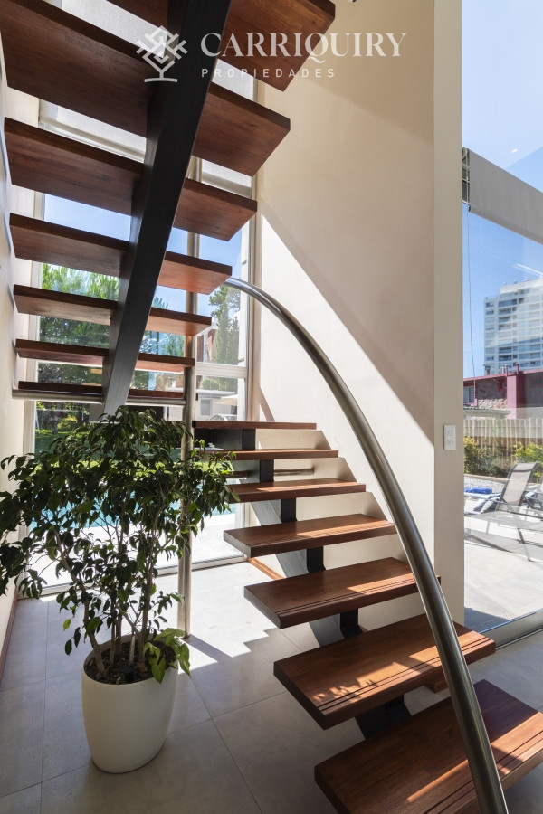 Casa ID.9515 - Casa en Venta Moderna de construccion tradicional, cerca del mar. 