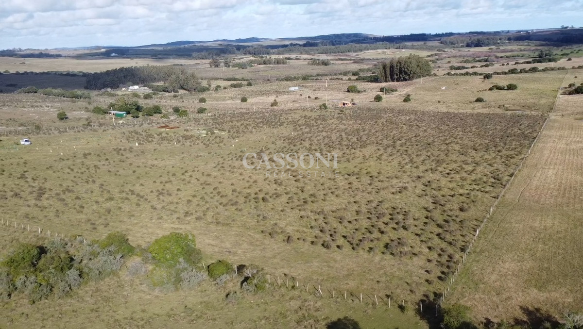 Chacra ID.3558 - Hermosa chacra a 15 Kilómetros del Mar, Pan de Azúcar, Entre cerros.