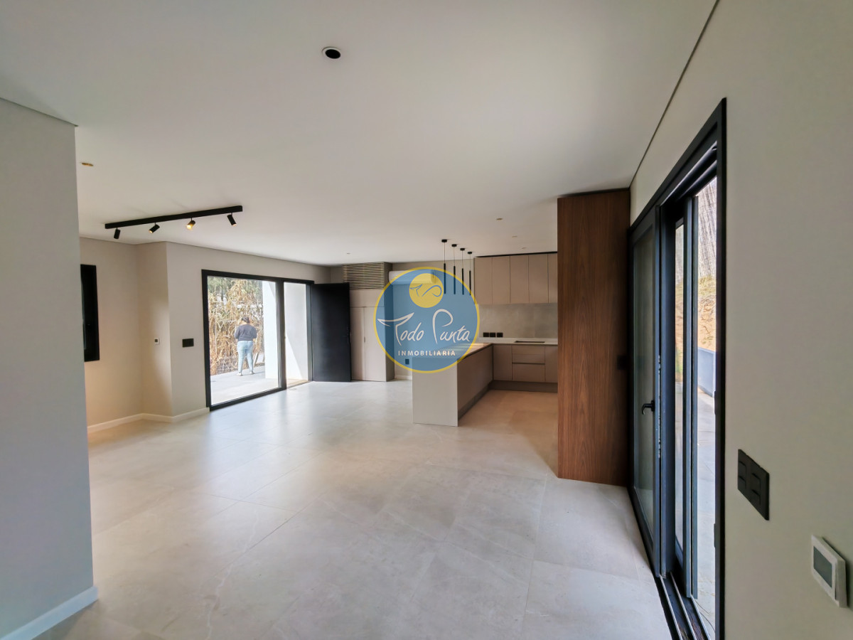 Miniatura de Casa de 3 dormitorios en Club del Lago, Punta del Este | Todo Punta