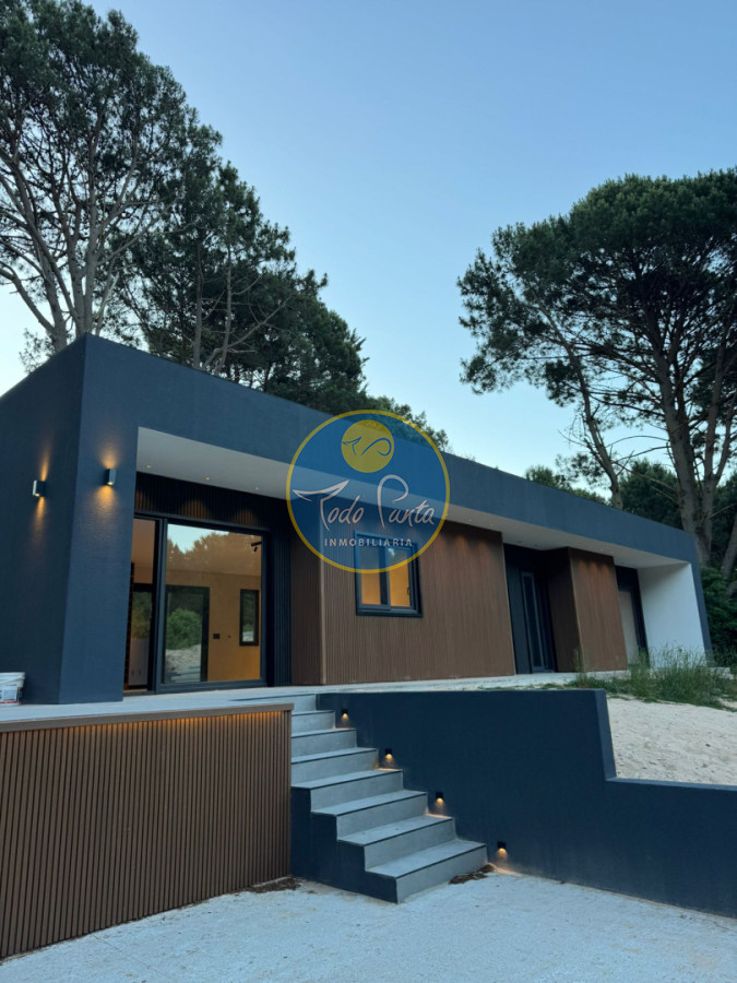 Casa de 3 dormitorios en Club del Lago, Punta del Este | Todo Punta