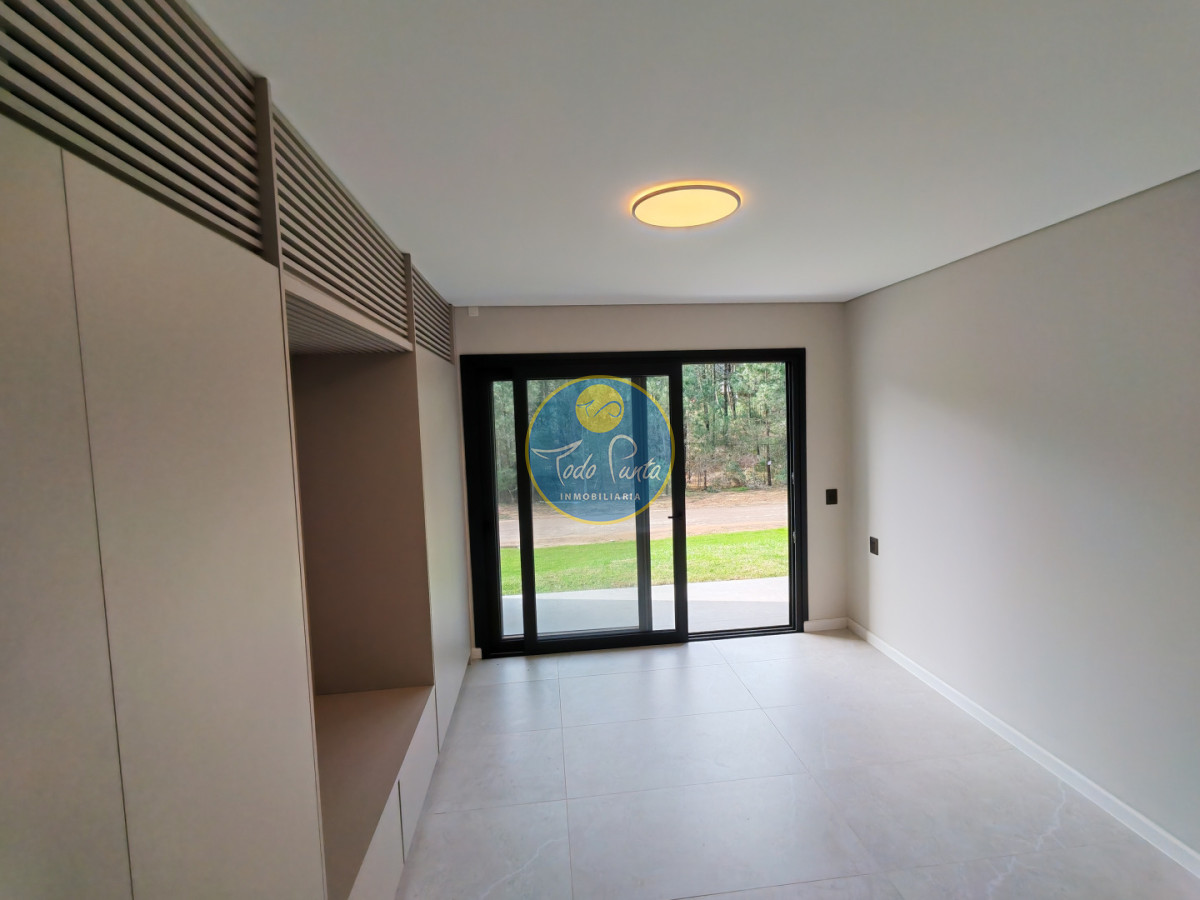Miniatura de Casa de 3 dormitorios en Club del Lago, Punta del Este | Todo Punta