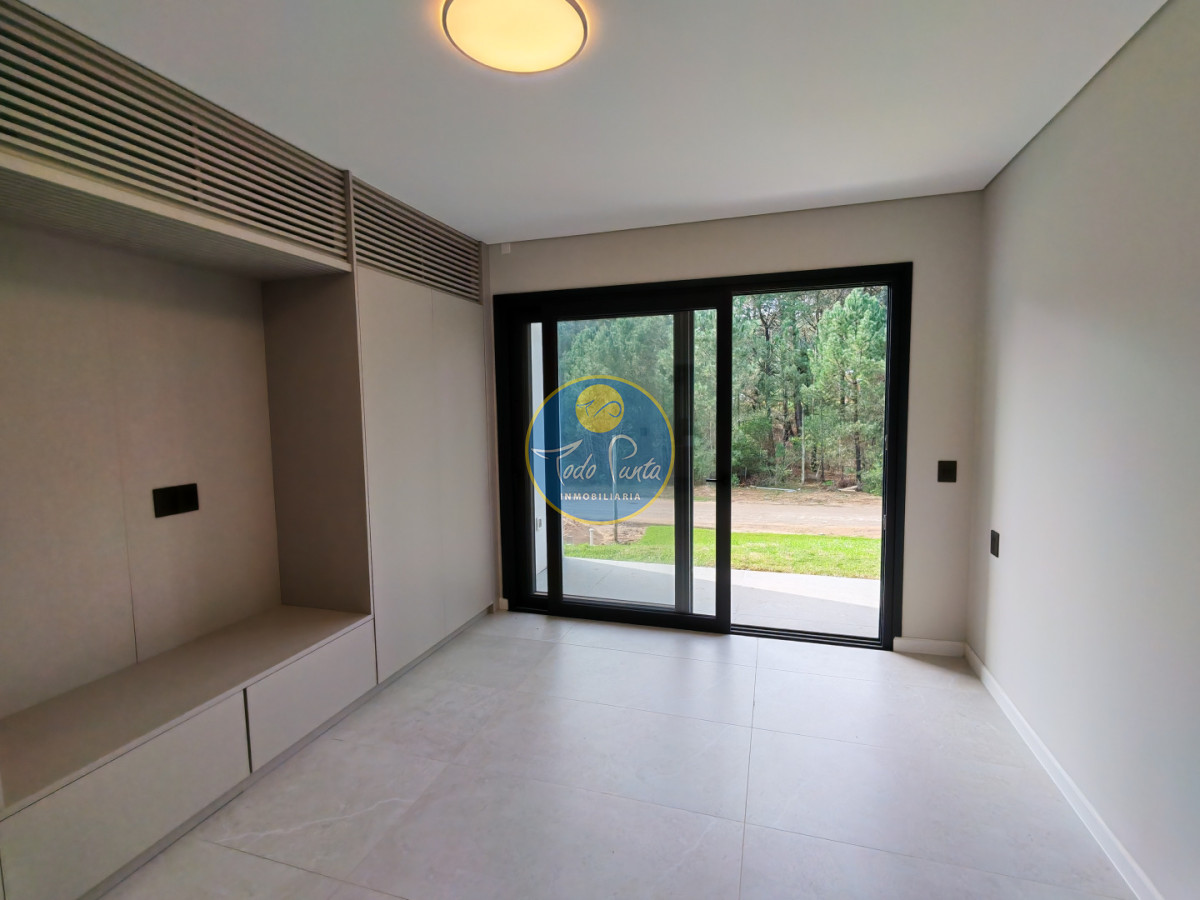 Miniatura de Casa de 3 dormitorios en Club del Lago, Punta del Este | Todo Punta