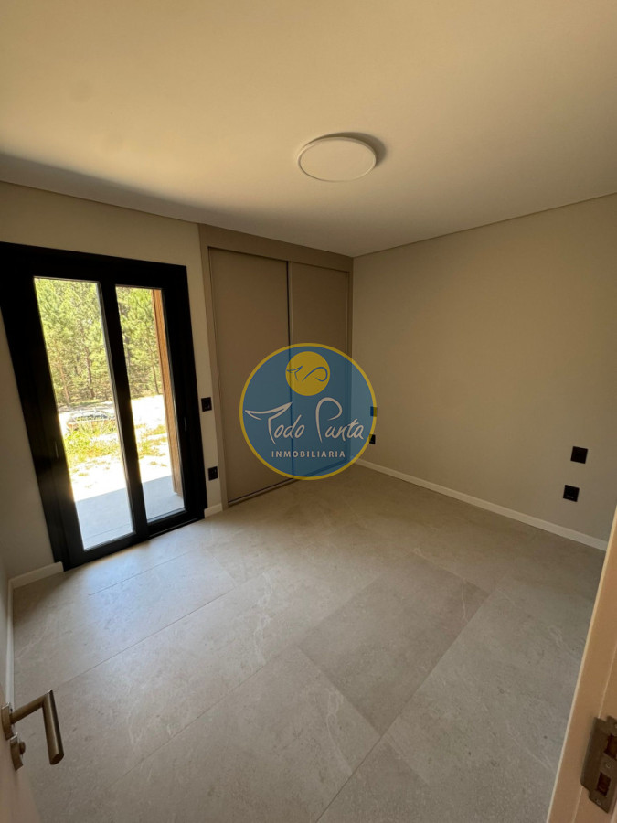 Miniatura de Casa de 3 dormitorios en Club del Lago, Punta del Este | Todo Punta