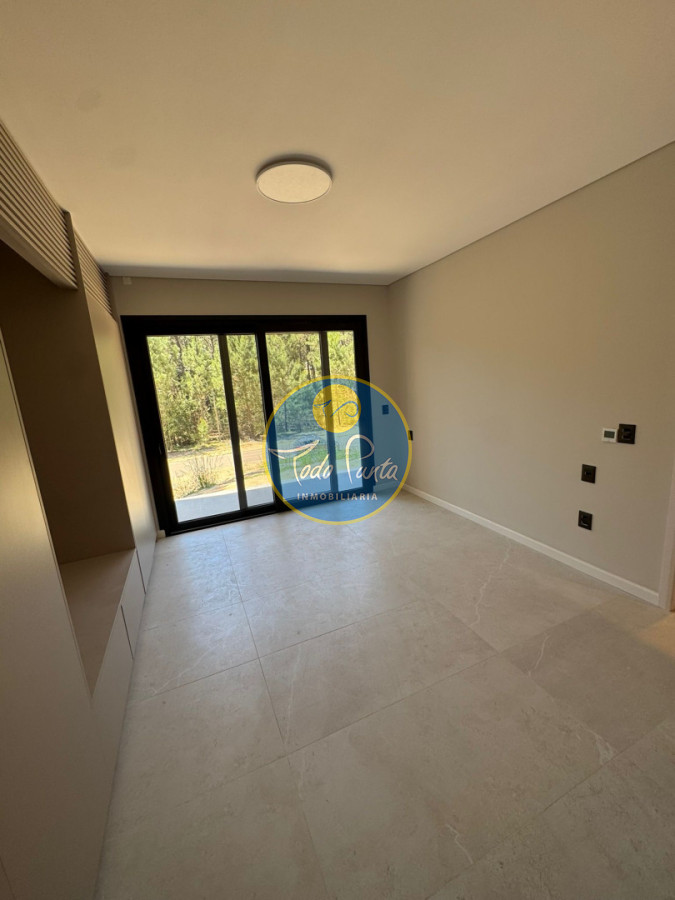 Miniatura de Casa de 3 dormitorios en Club del Lago, Punta del Este | Todo Punta