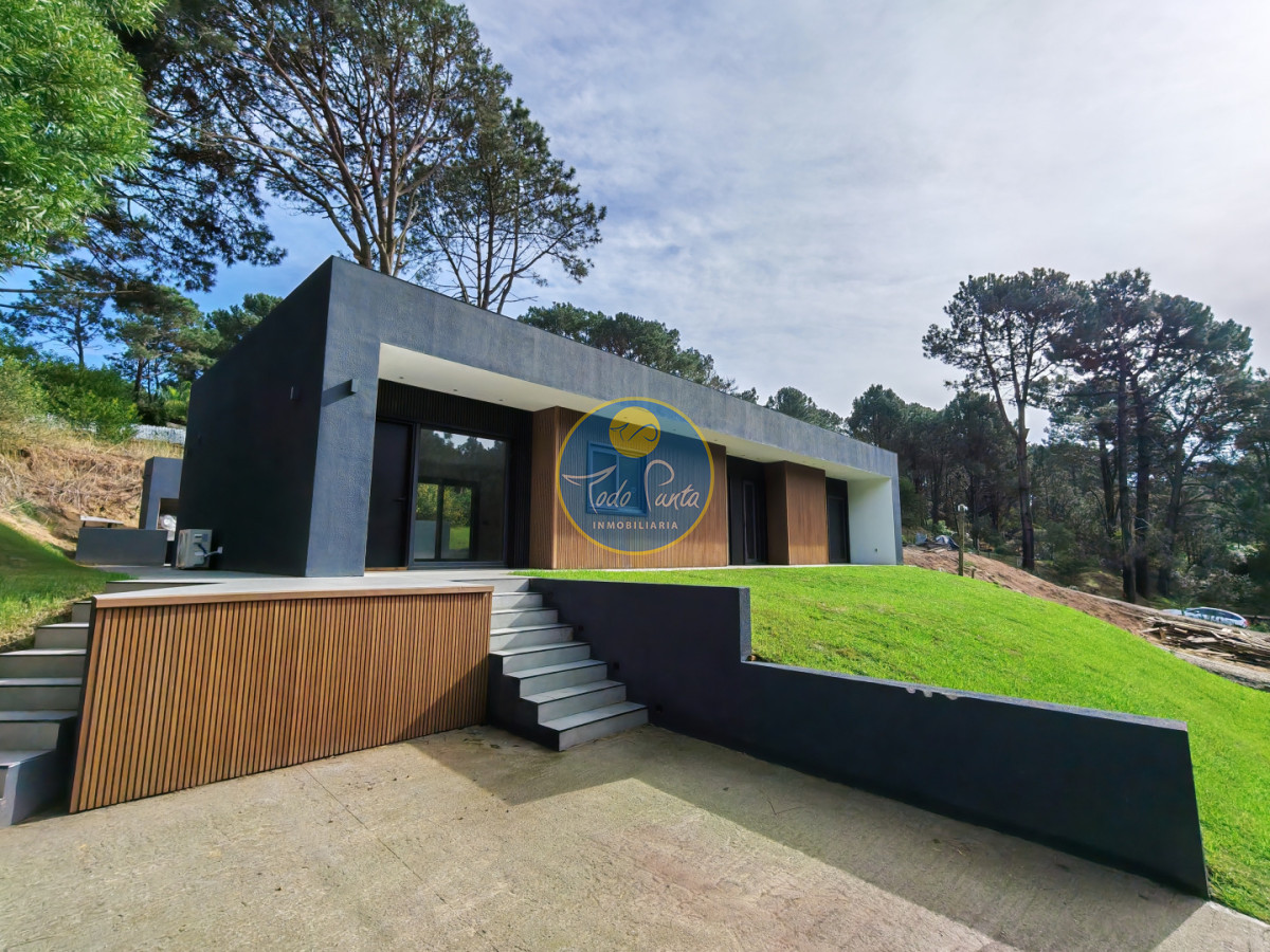 Miniatura de Casa de 3 dormitorios en Club del Lago, Punta del Este | Todo Punta