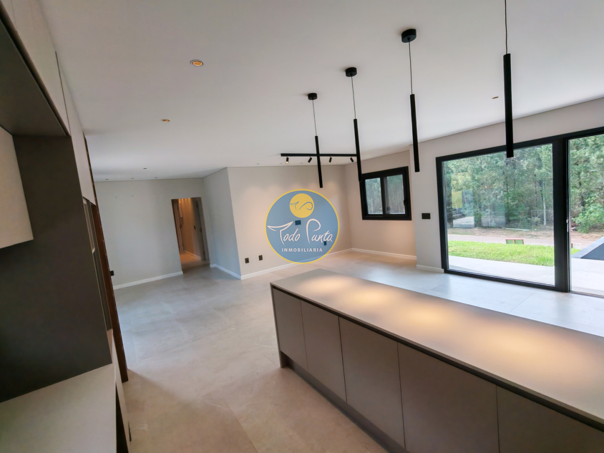 Miniatura de Casa de 3 dormitorios en Club del Lago, Punta del Este | Todo Punta