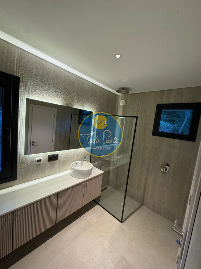 Miniatura de Casa de 3 dormitorios en Club del Lago, Punta del Este | Todo Punta