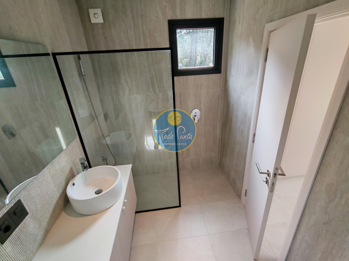 Miniatura de Casa de 3 dormitorios en Club del Lago, Punta del Este | Todo Punta