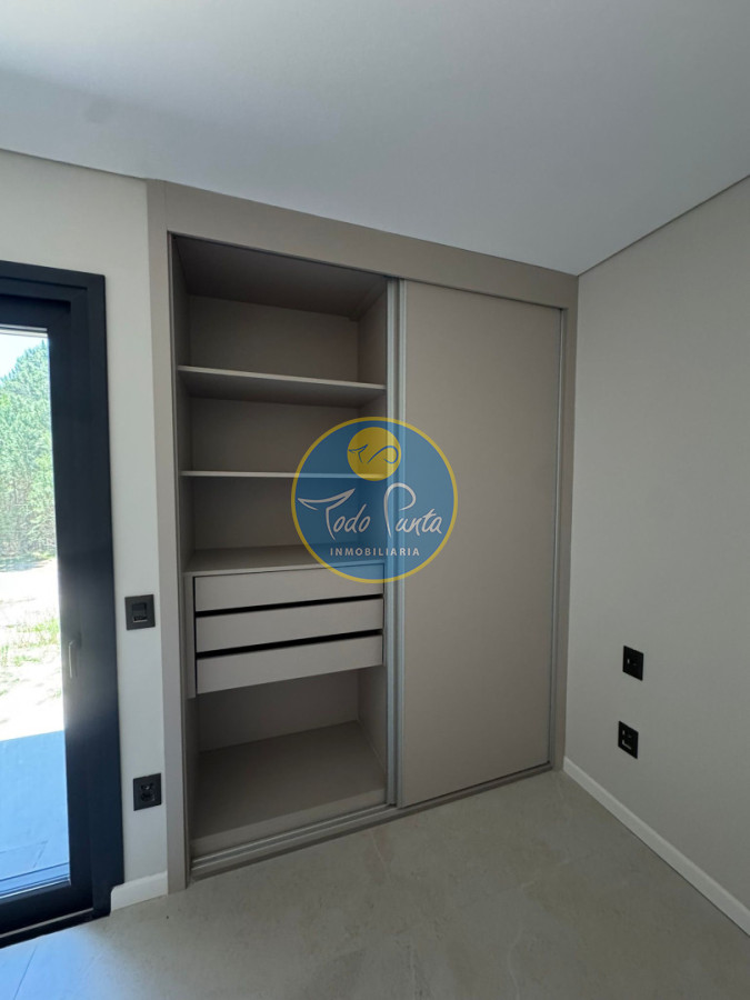 Miniatura de Casa de 3 dormitorios en Club del Lago, Punta del Este | Todo Punta