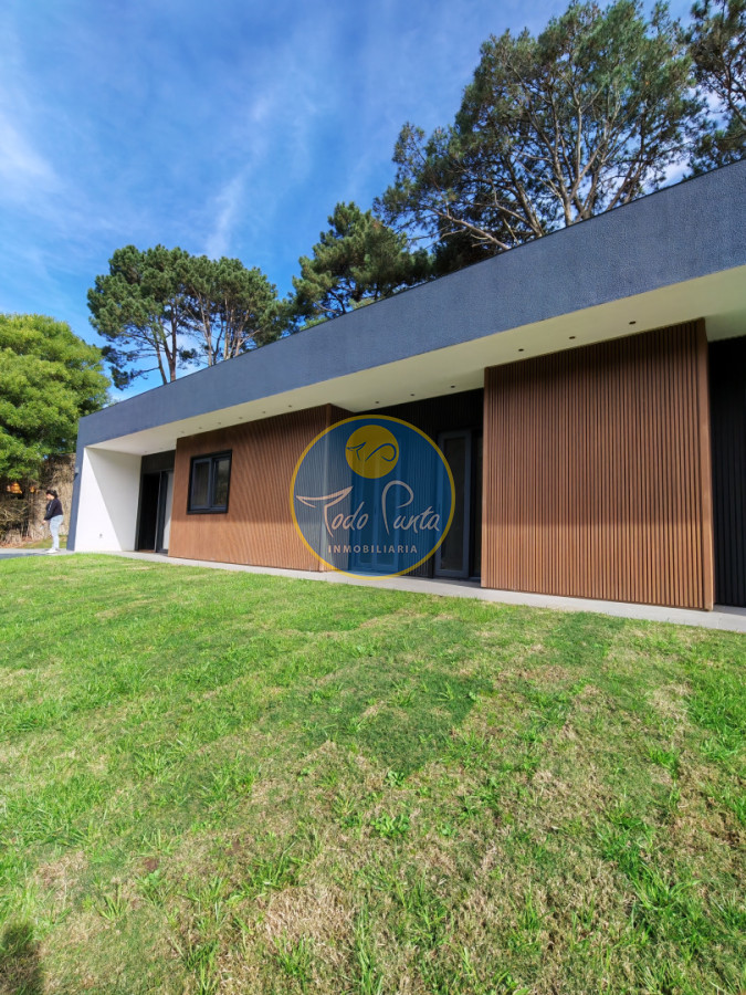 Miniatura de Casa de 3 dormitorios en Club del Lago, Punta del Este | Todo Punta