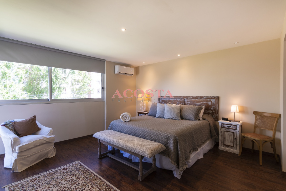 Casa ID.239 - Casa en Venta Moderna de construccion tradicional, cerca del mar. 