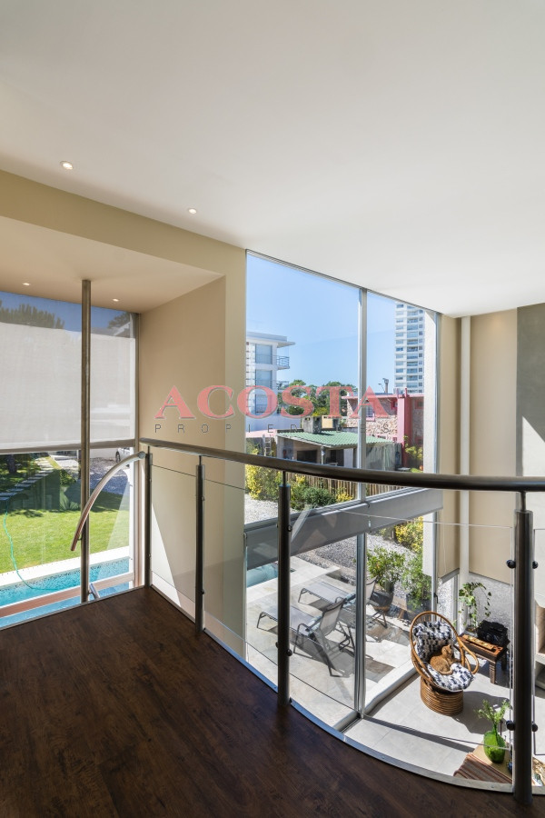 Casa ID.239 - Casa en Venta Moderna de construccion tradicional, cerca del mar. 