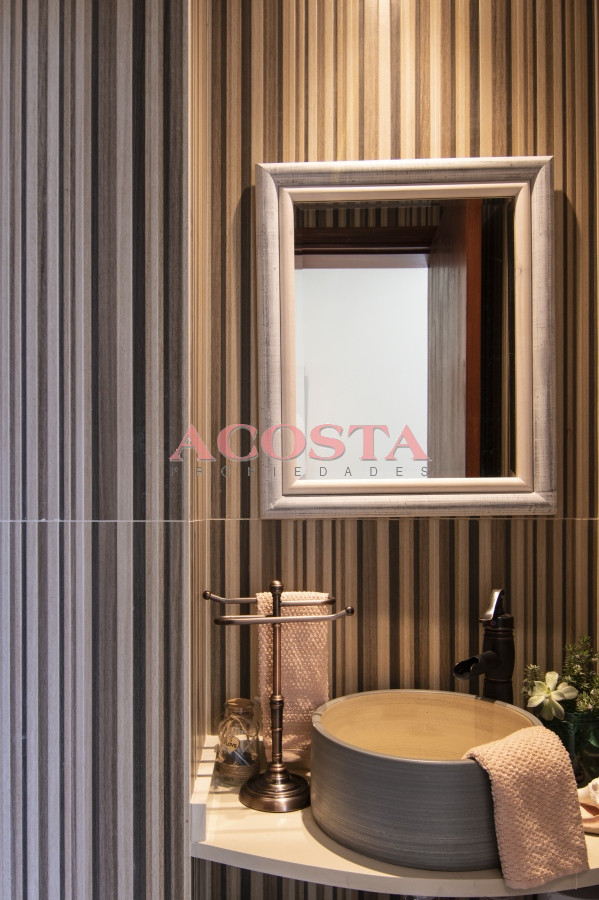 Casa ID.239 - Casa en Venta Moderna de construccion tradicional, cerca del mar. 