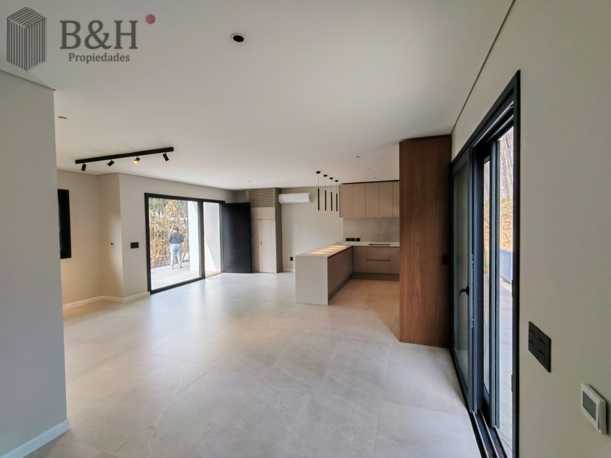 Casa ID.7381 - Casa Club  del Lago  3 dormitorios en venta