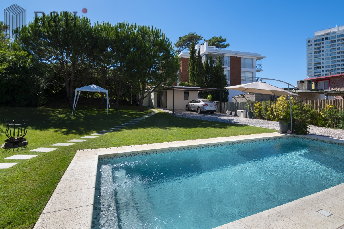 Casa ID.3961 - Casa en Venta Moderna de construccion tradicional, cerca del mar. 