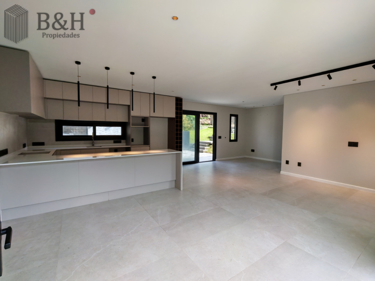 Casa ID.7381 - Casa Club  del Lago  3 dormitorios en venta