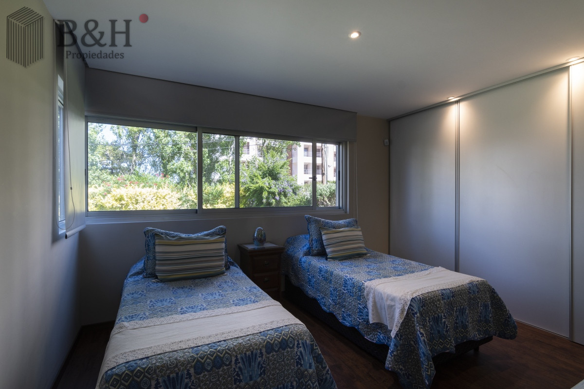 Casa ID.3961 - Casa en Venta Moderna de construccion tradicional, cerca del mar. 