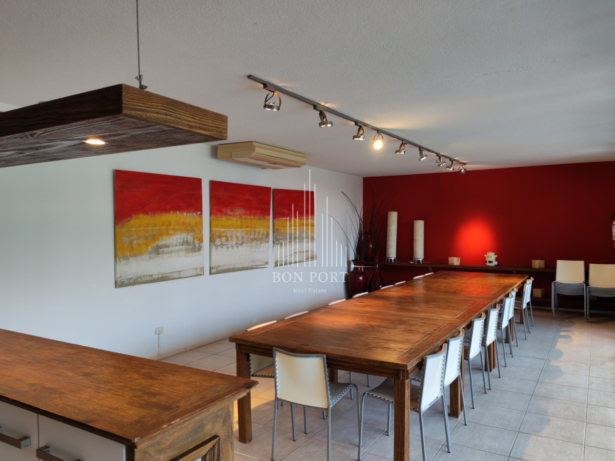 Apartamento ID.202 - Departamento de 3 dorm. playa mansa con Barbacoa propia.