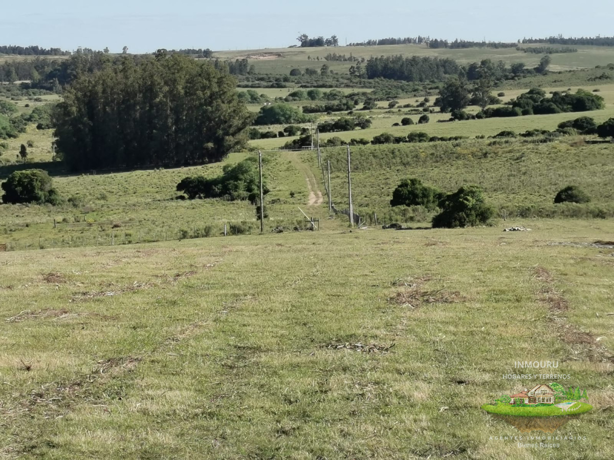 Chacra ID.802 - Hermosa chacra a 15 Kilómetros del Mar, Pan de Azúcar, Entre cerros.