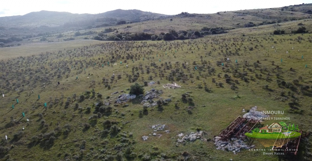 Chacra ID.802 - Hermosa chacra a 15 Kilómetros del Mar, Pan de Azúcar, Entre cerros.