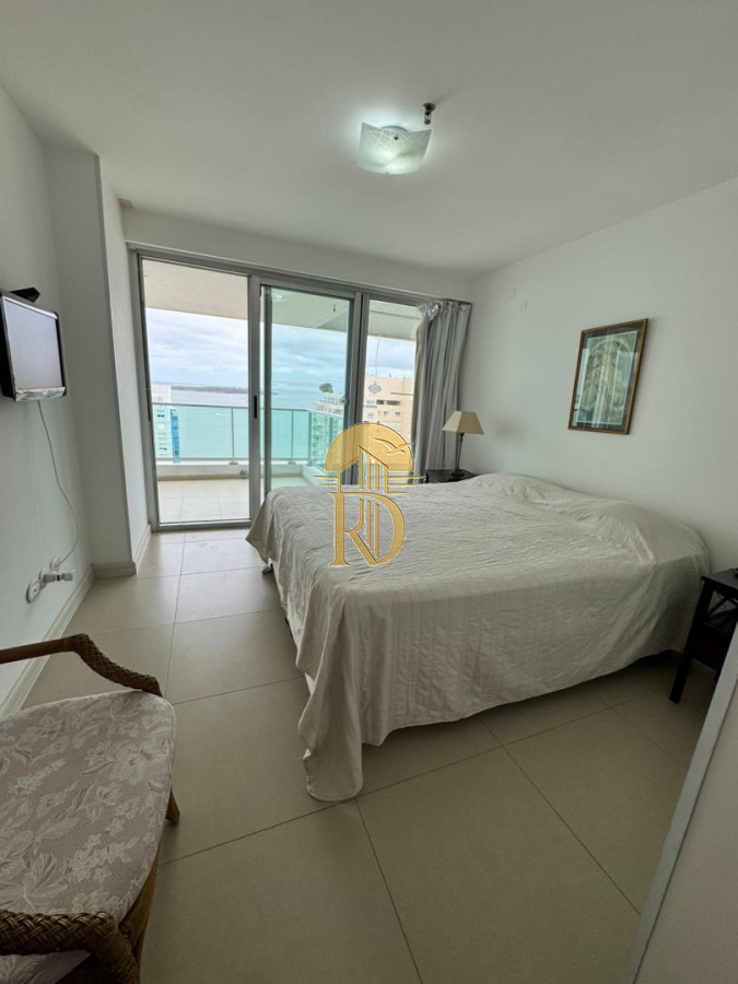 Apartamento 2 dormitorios con vista al mar en Gala Tower - Punta del Este -id-679-17