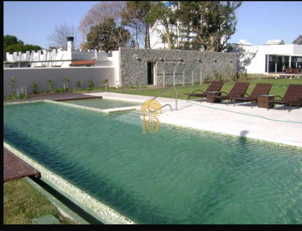 Apartamento 2 dormitorios con vista al mar en Gala Tower - Punta del Este -id-679-21