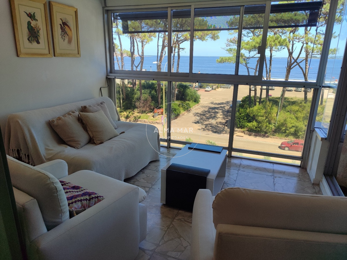 Apartamento ID.1342 - Playa Mansa. Frente al mar. 