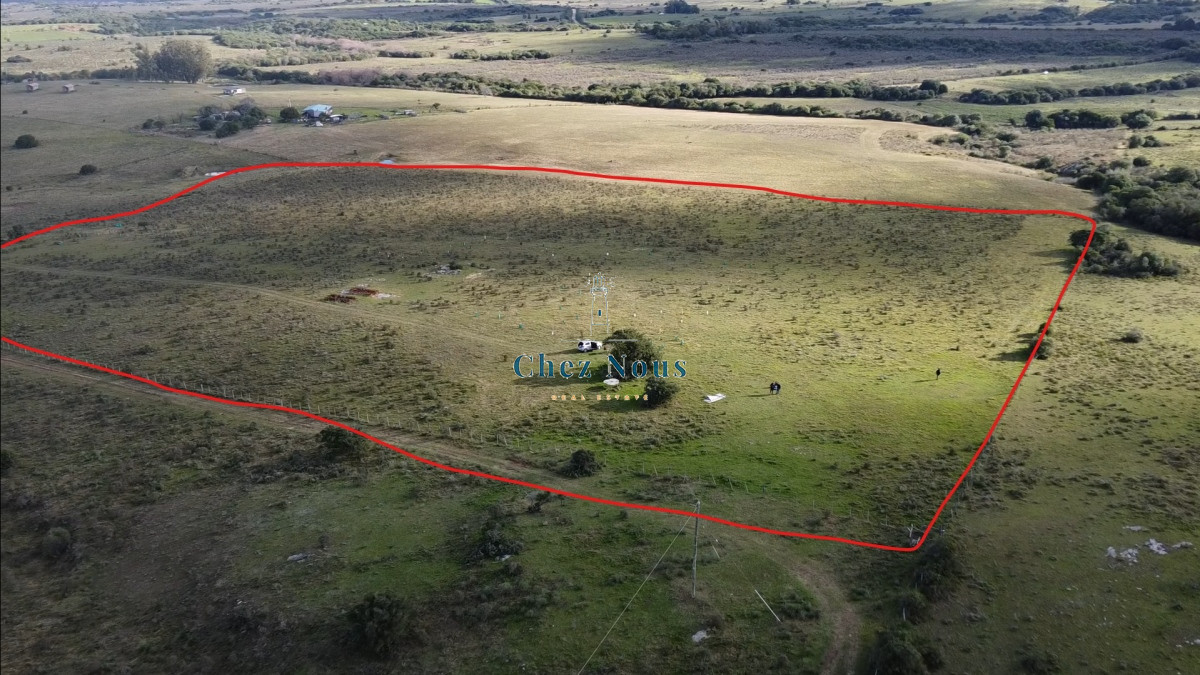 Chacra ID.1177 - Hermosa chacra a 15 Kilómetros del Mar, Pan de Azúcar, Entre cerros.