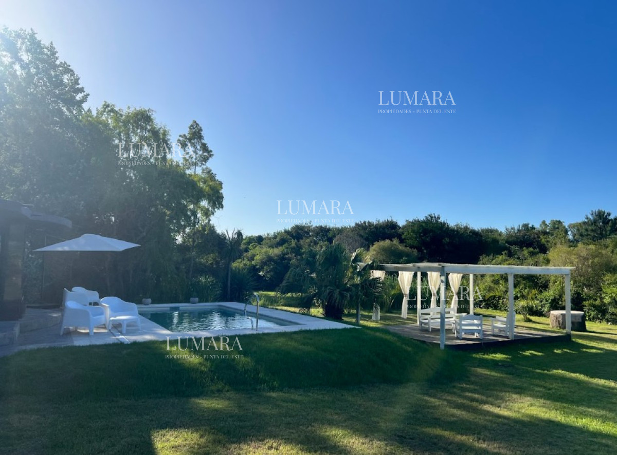 Chacra ID.3234 - Chacra con Piscina Climatizada - Naturaleza, Confort y Diseño en un Solo Lugar