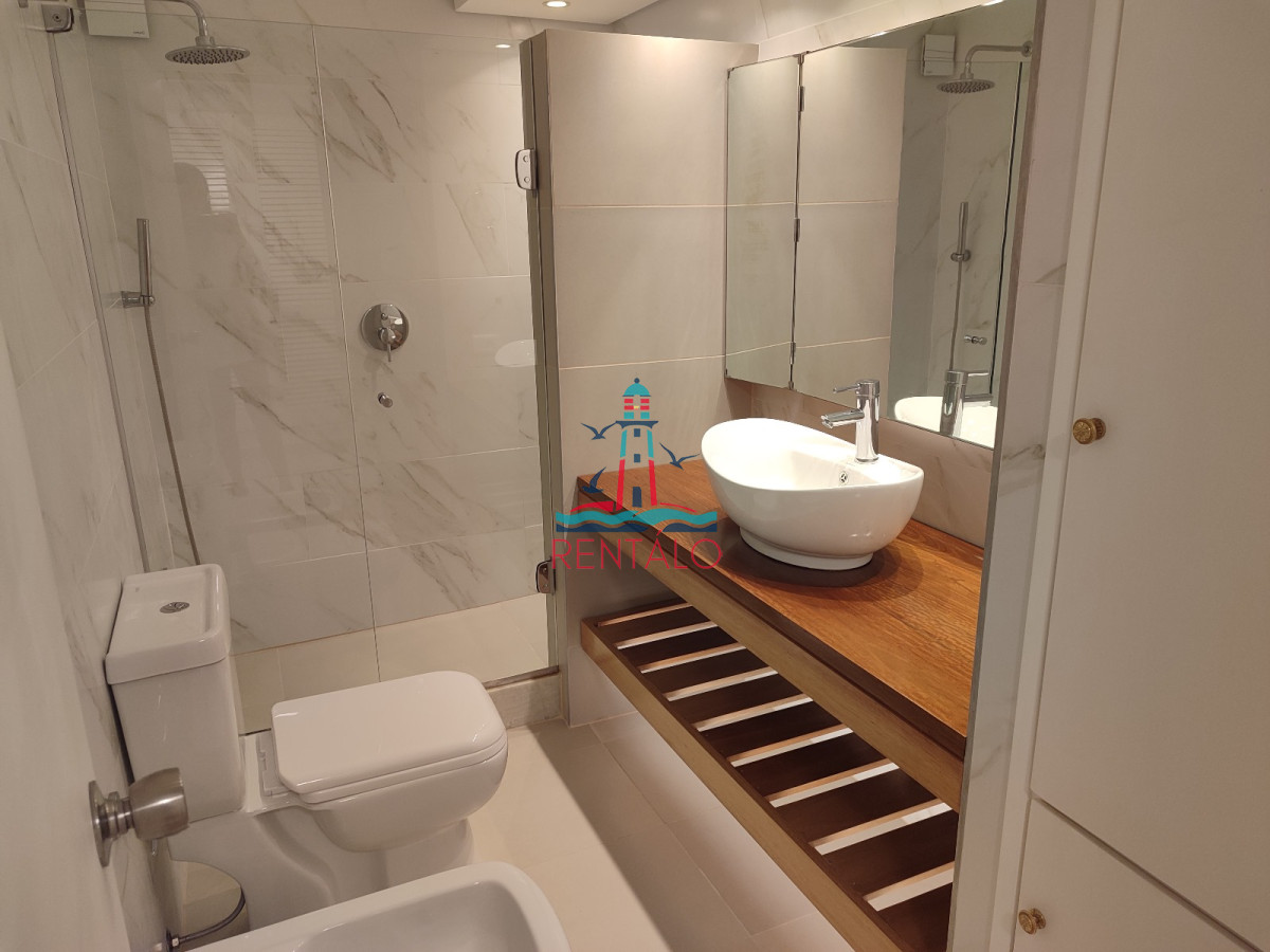 Apartamento ID.33 - Apartamento en venta primera linea Punta del Este