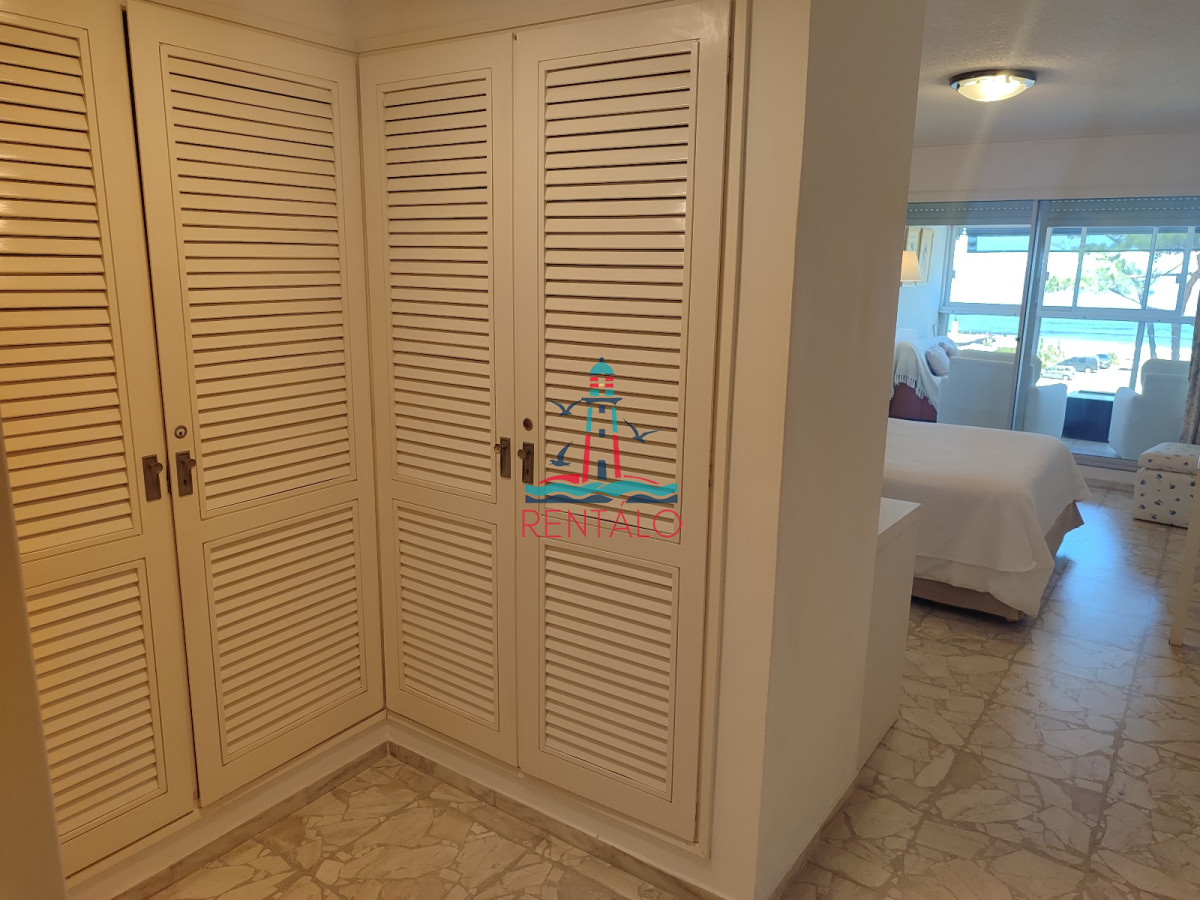 Apartamento ID.33 - Apartamento en venta primera linea Punta del Este